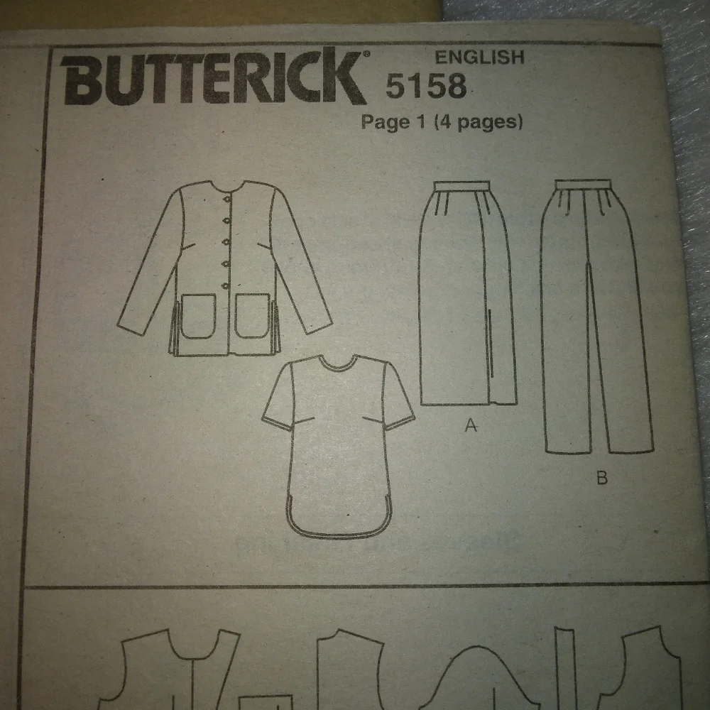 Butterick 28w bust pockets